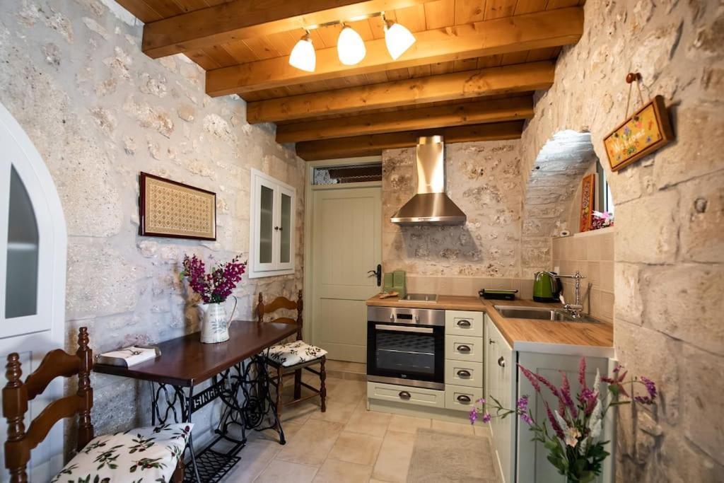 La Casa Di Bella A Tradional Stone House With Barbecue Villa Karia  Luaran gambar